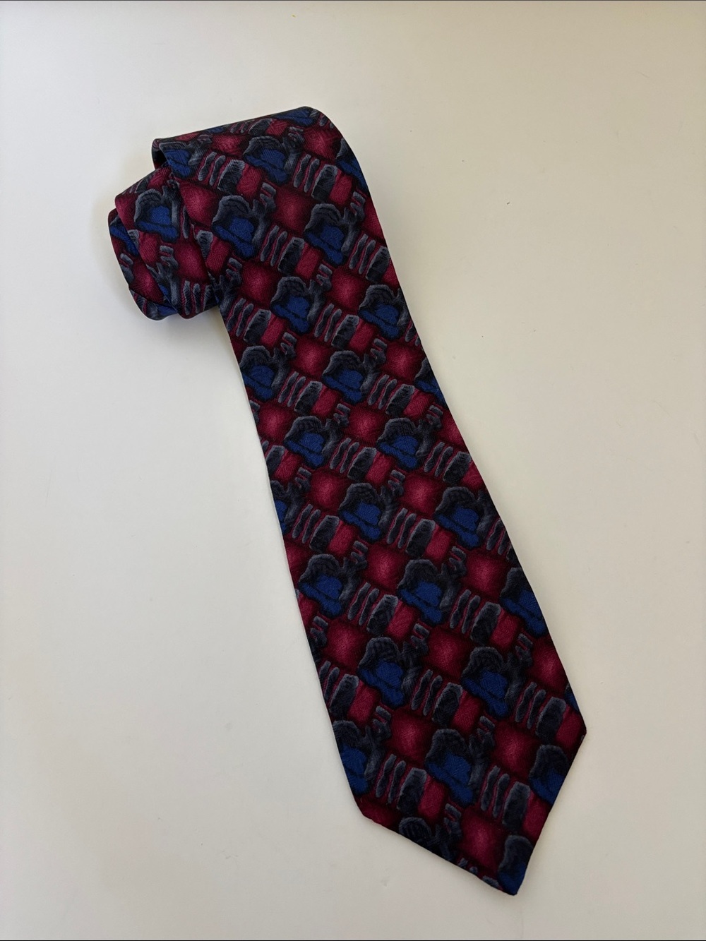 Vintage J Garcia Silk‎ Neck Tie Blue Pink Geometric 
Excellent Condition!